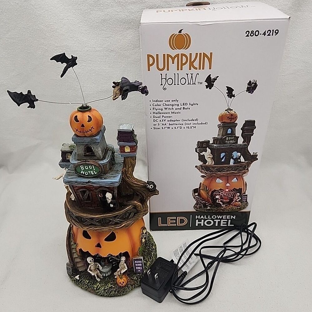 House Halloween Hotel Haunted Musical Animated Flying Witch Pumpkin Hollow